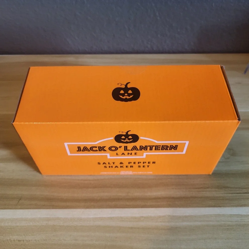 Jack o Lantern Lane adorable brand